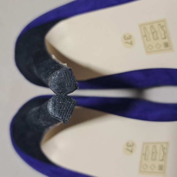 Woman's high heels - Picture 9 of 9